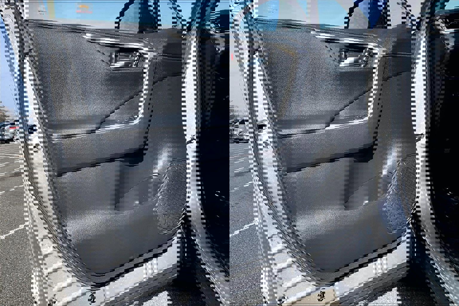 Used 2025 Toyota RAV4 Limited image 22