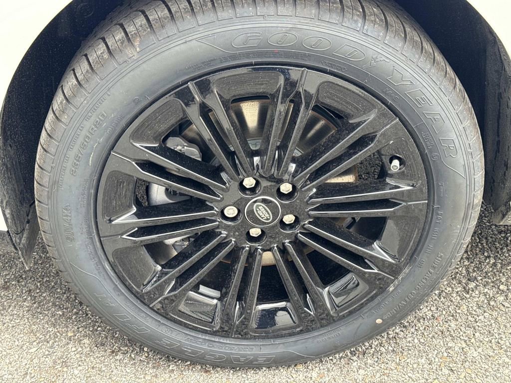 New 2026 Land Rover Range Rover Evoque Dynamic SE image 10