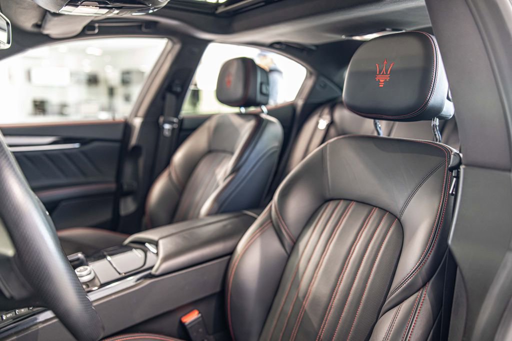 Used 2021 Maserati Ghibli RWD image 18