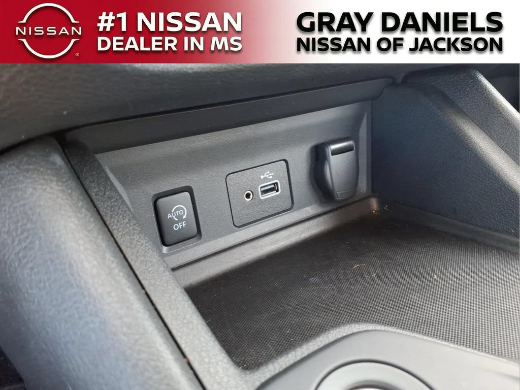 Certified 2025 Nissan Sentra S FWD image 19