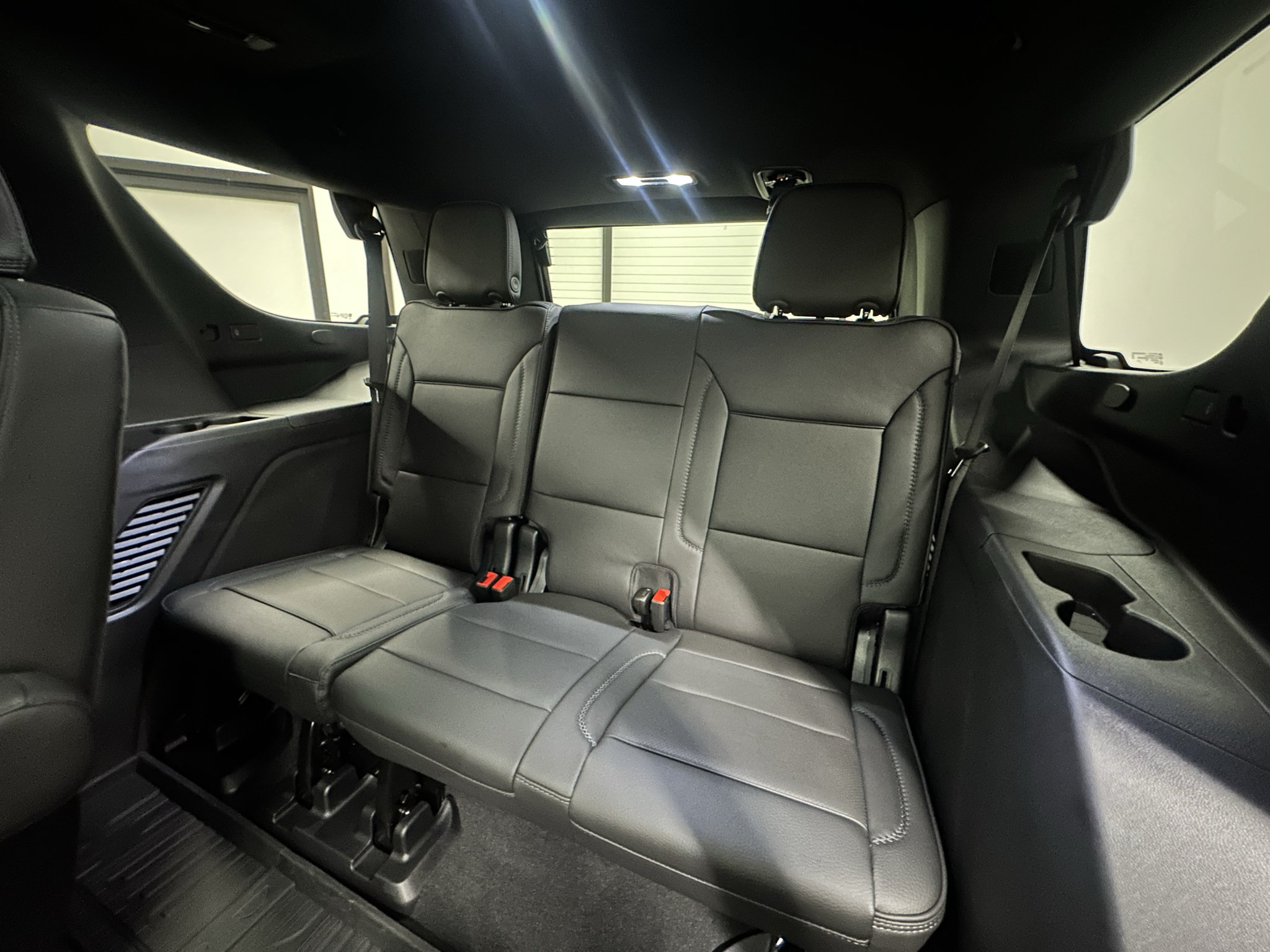 New 2027 GMC Yukon Denali w/ Sun & Power Step Package AWD/4WD image 24