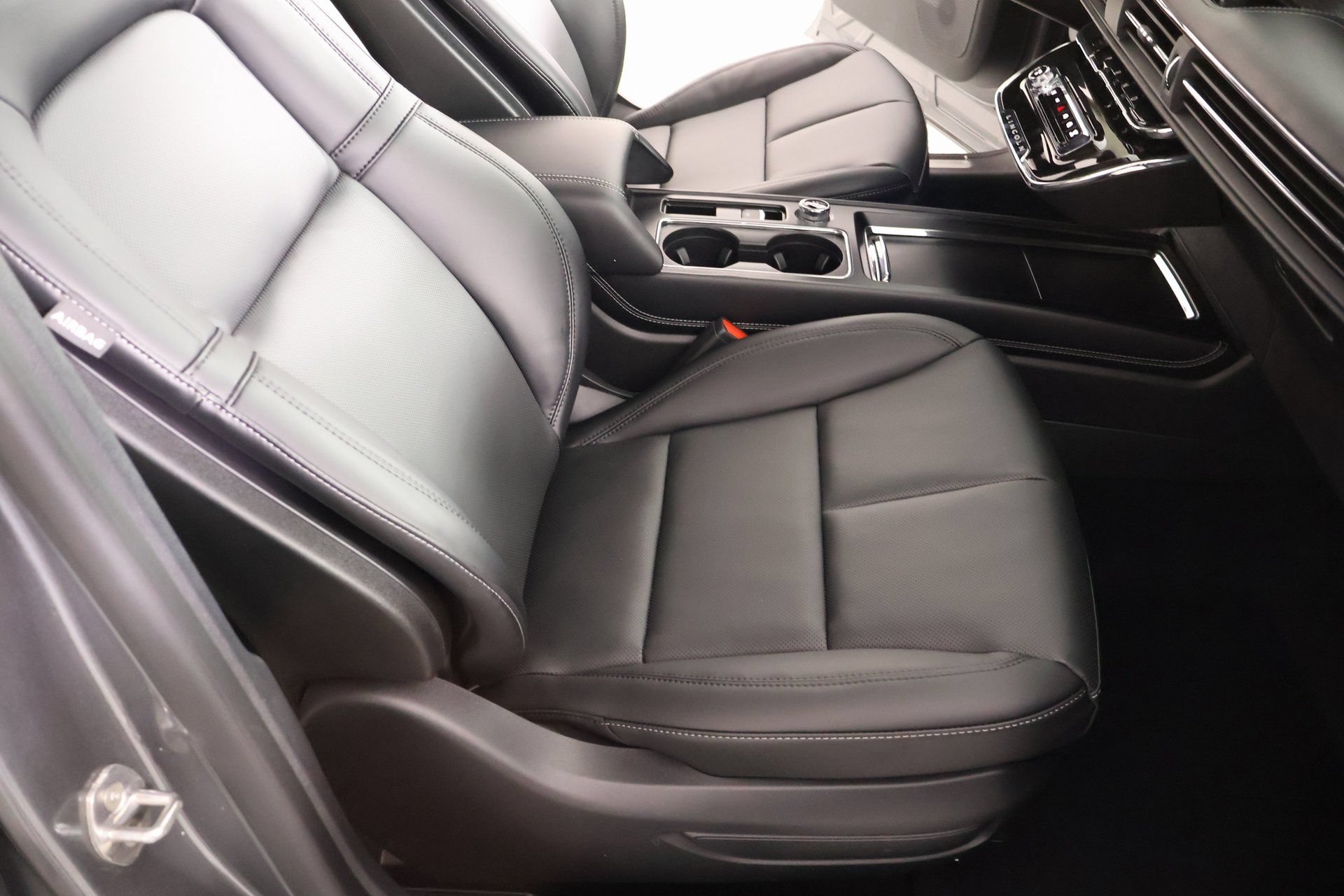 New 2026 Lincoln Corsair Premiere AWD/4WD image 14