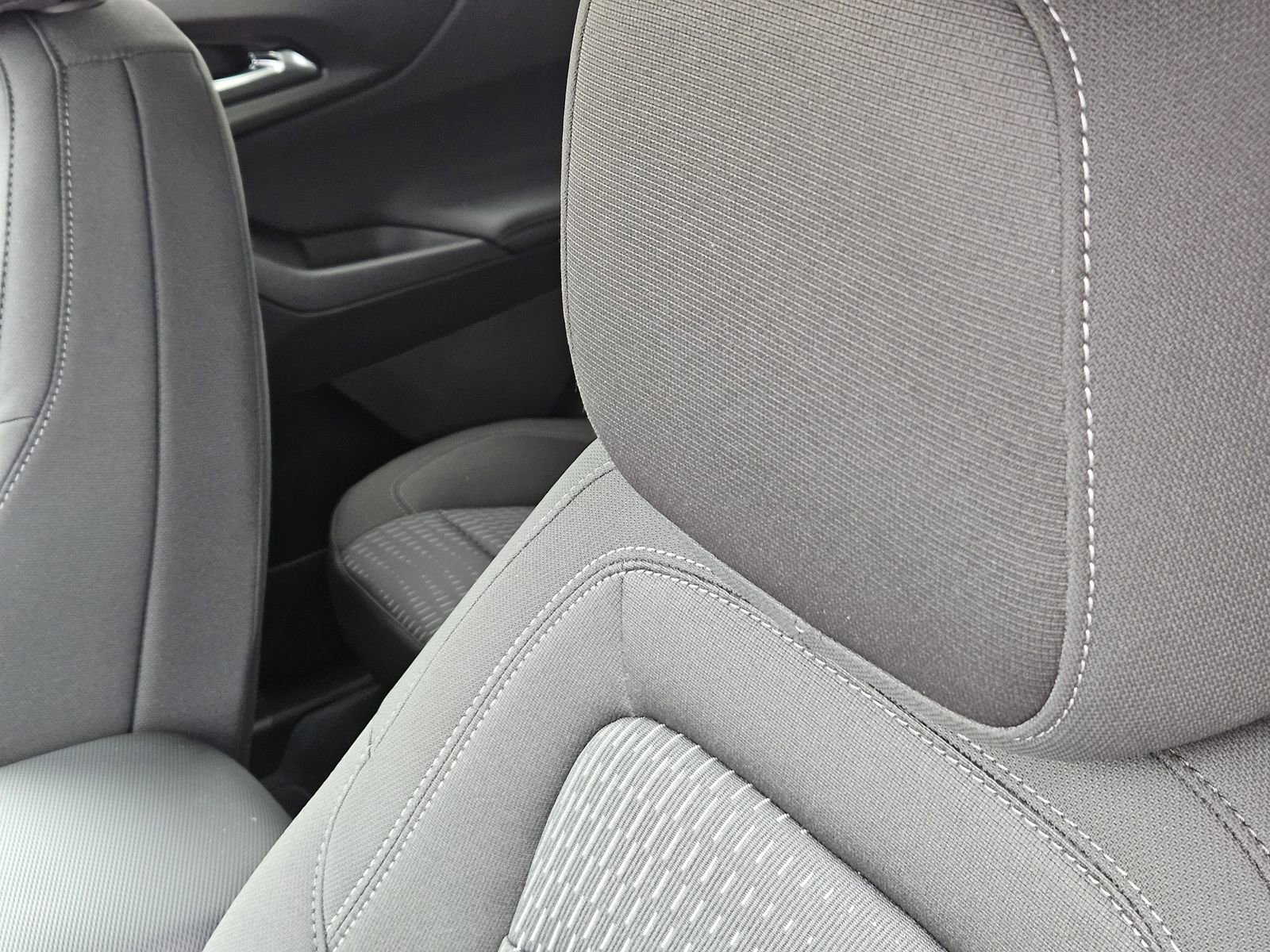 New 2026 Chevrolet Equinox LT FWD image 25