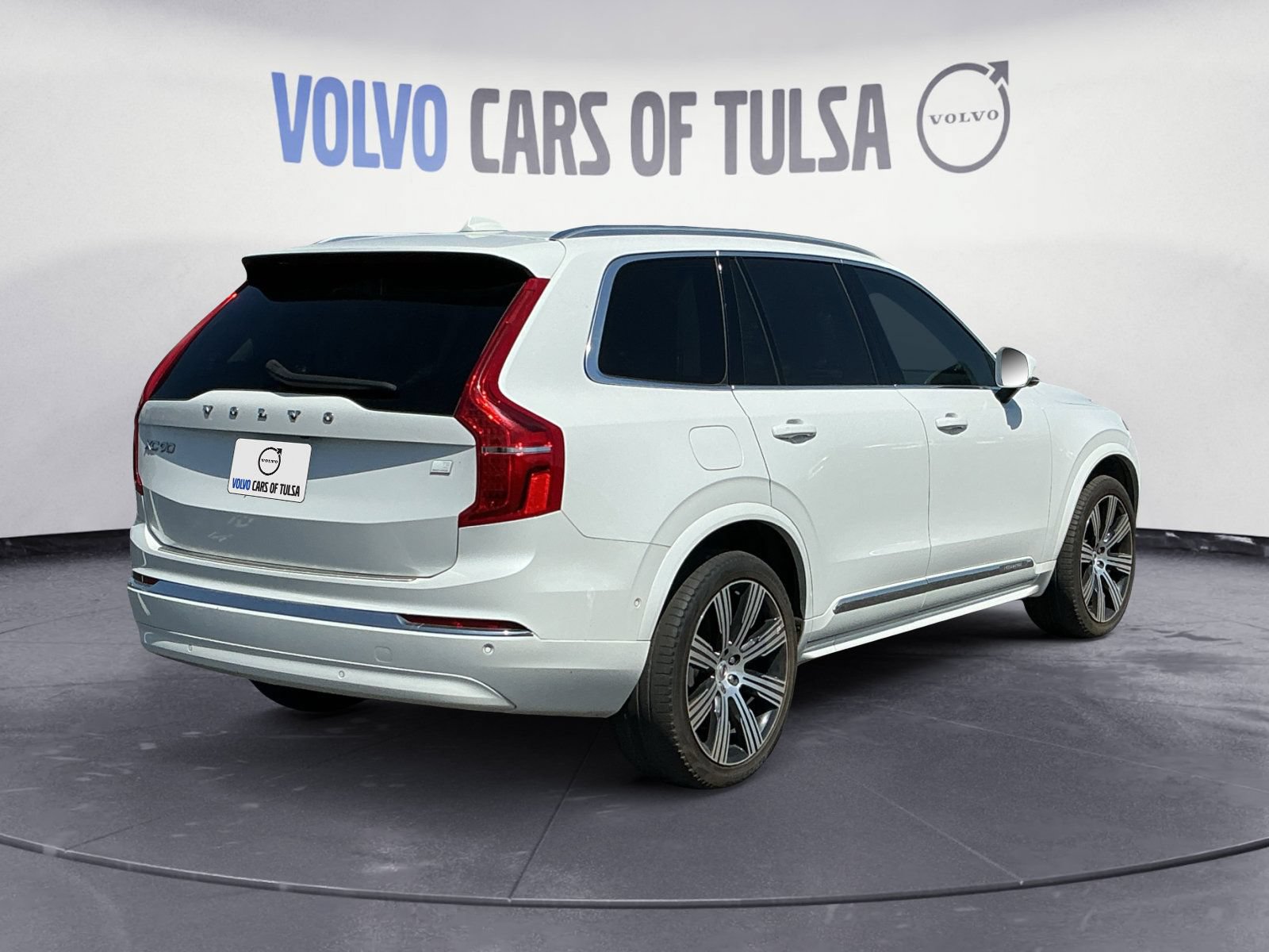 Used 2023 Volvo XC90 T8 Plus w/ Protection Package Premier AWD/4WD image 5