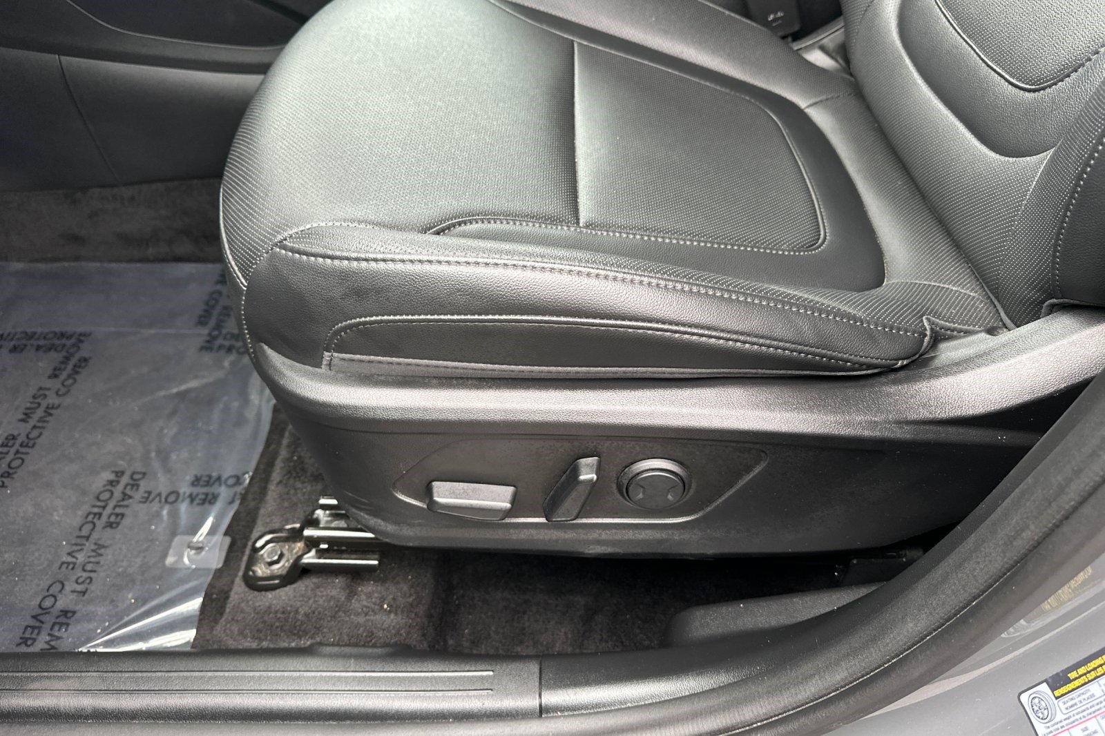 Used 2025 Hyundai Santa Cruz SEL FWD image 15