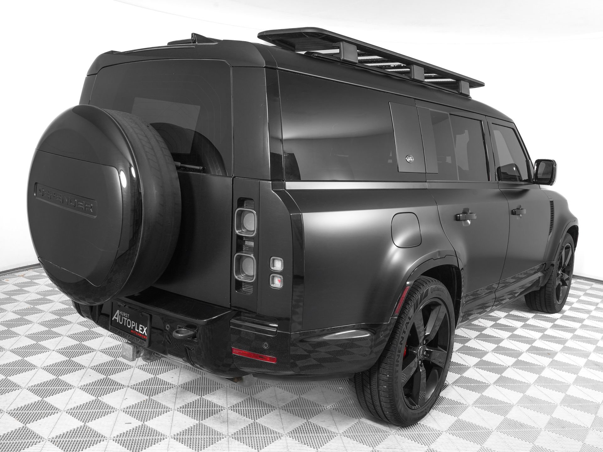 Used 2024 Land Rover Defender 130 X image 5