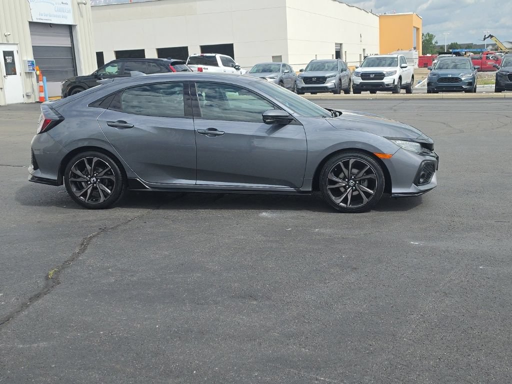 Used 2018 Honda Civic Sport Touring image 9