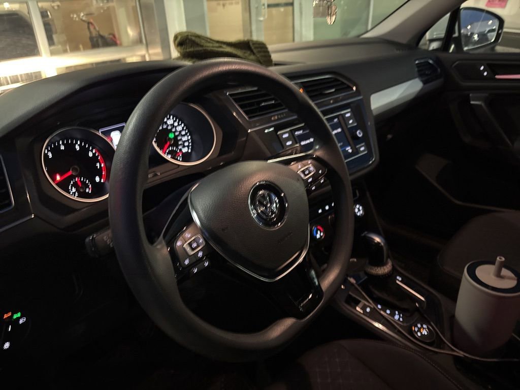 Used 2021 Volkswagen Tiguan S image 12