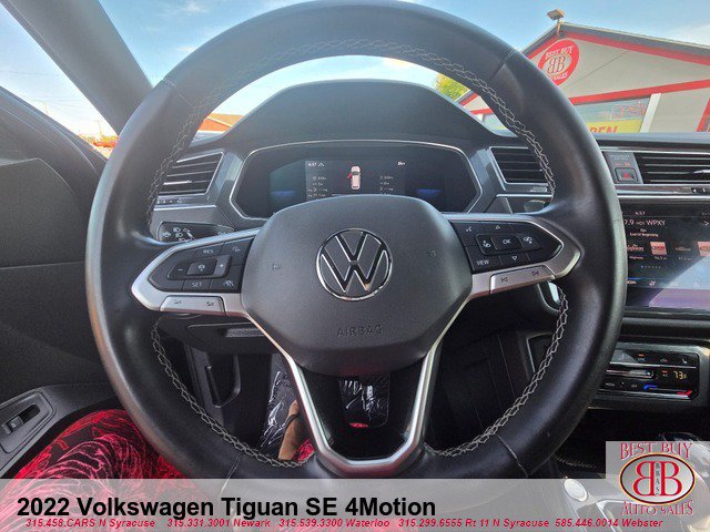 Used 2022 Volkswagen Tiguan SE w/ Panoramic Sunroof Package AWD/4WD image 15