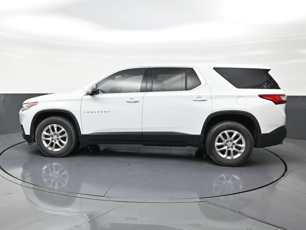 Used 2019 Chevrolet Traverse LS FWD image 2