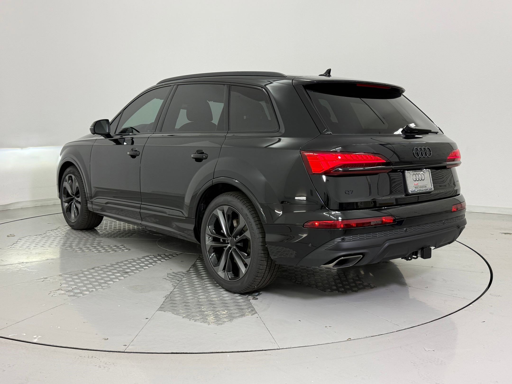New 2026 Audi Q7 3.0T Premium Plus AWD/4WD image 3