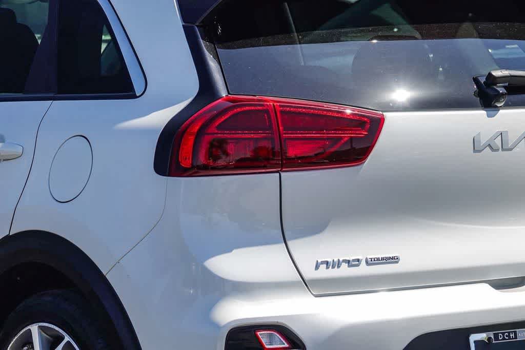 Certified 2022 Kia Niro Touring Special Edition FWD image 7