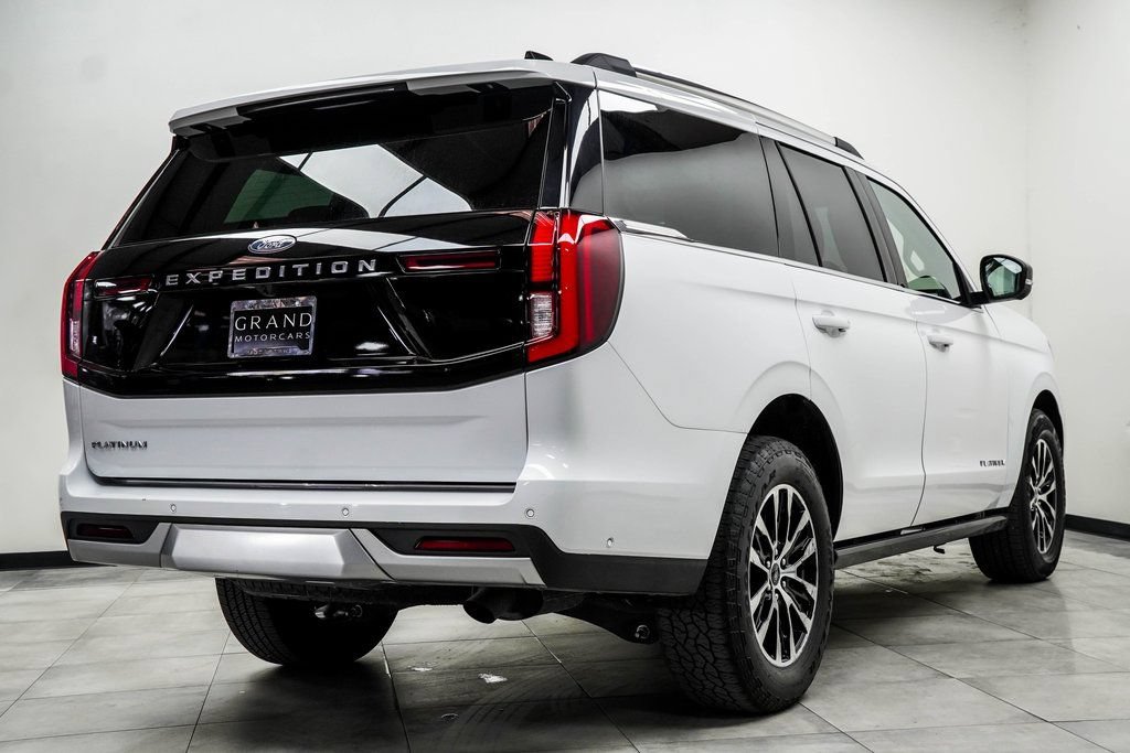 Used 2025 Ford Expedition Platinum AWD/4WD image 12