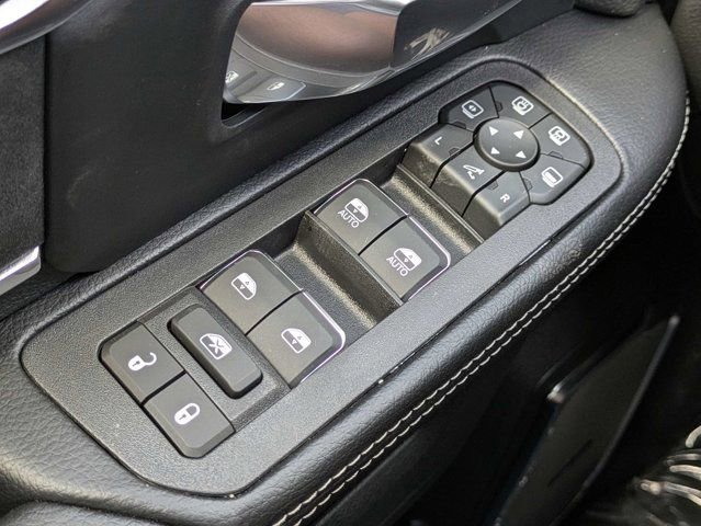 New 2026 RAM 3500 Laramie AWD/4WD image 23