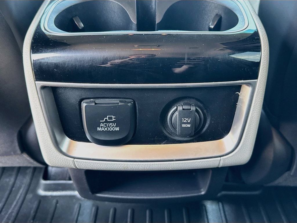 Certified 2023 Kia Carnival SX FWD image 28