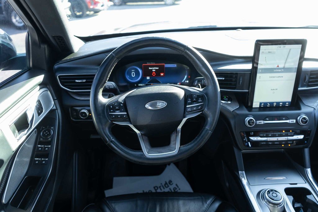 Used 2020 Ford Explorer Platinum w/ Premium Technology Package image 18