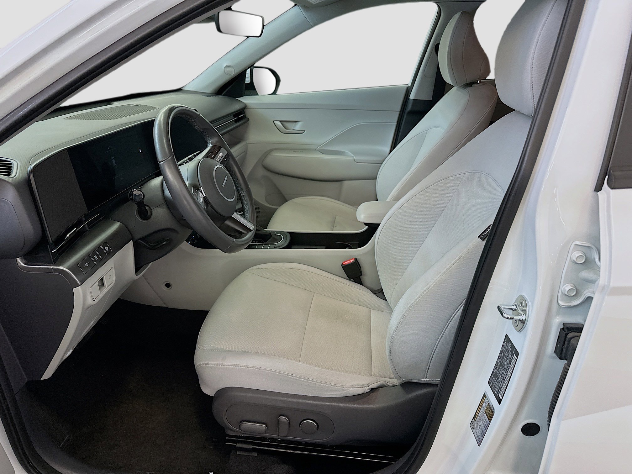 Used 2024 Hyundai Kona SEL image 13