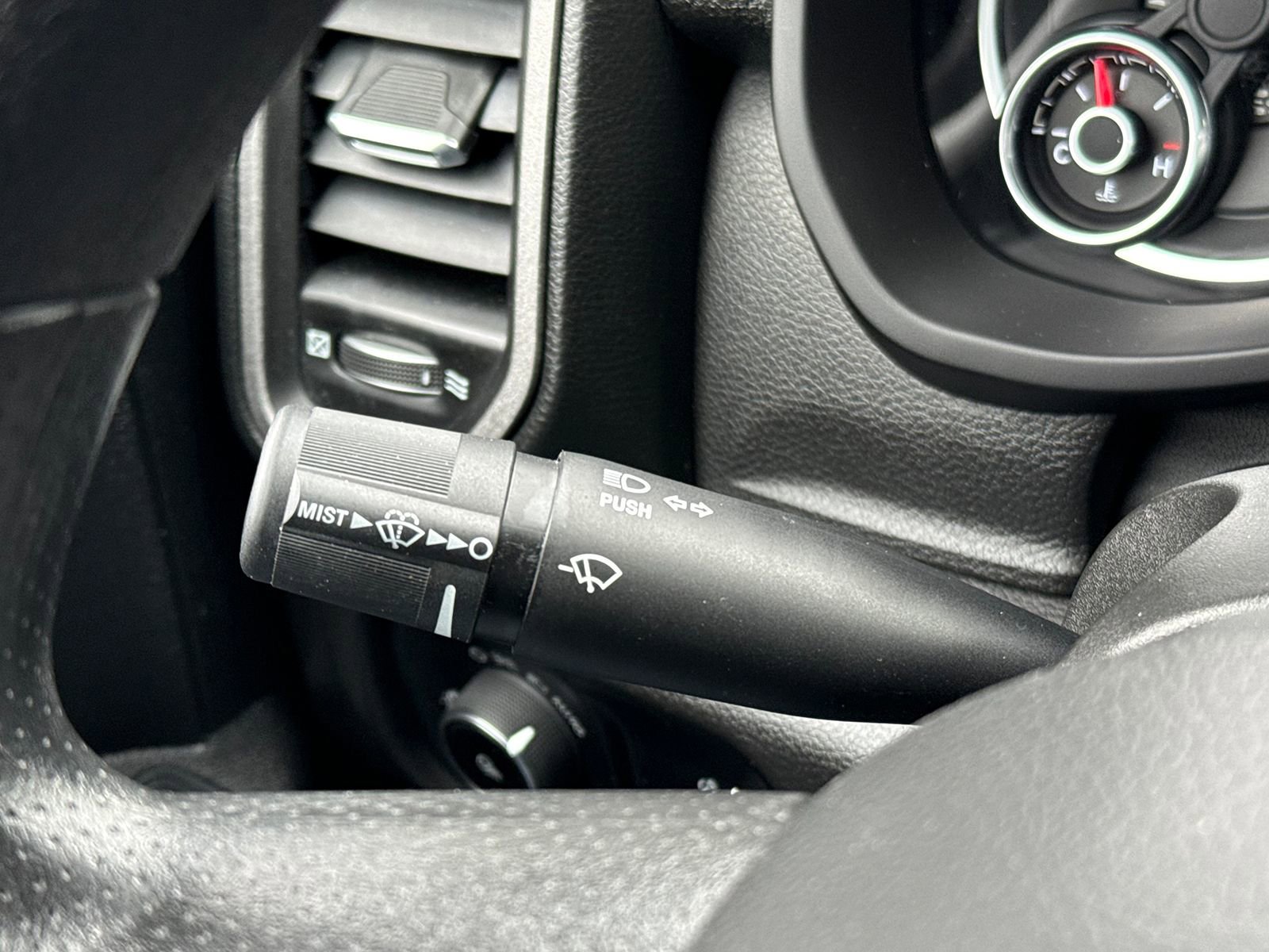 Used 2024 RAM 2500 Tradesman w/ Chrome Appearance Group image 28