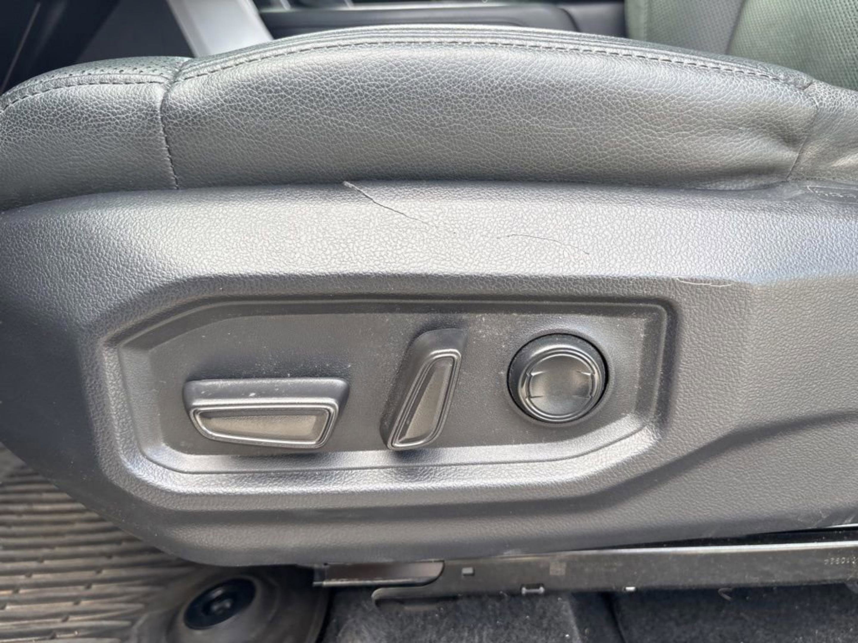 Used 2024 Toyota Tundra Limited image 27