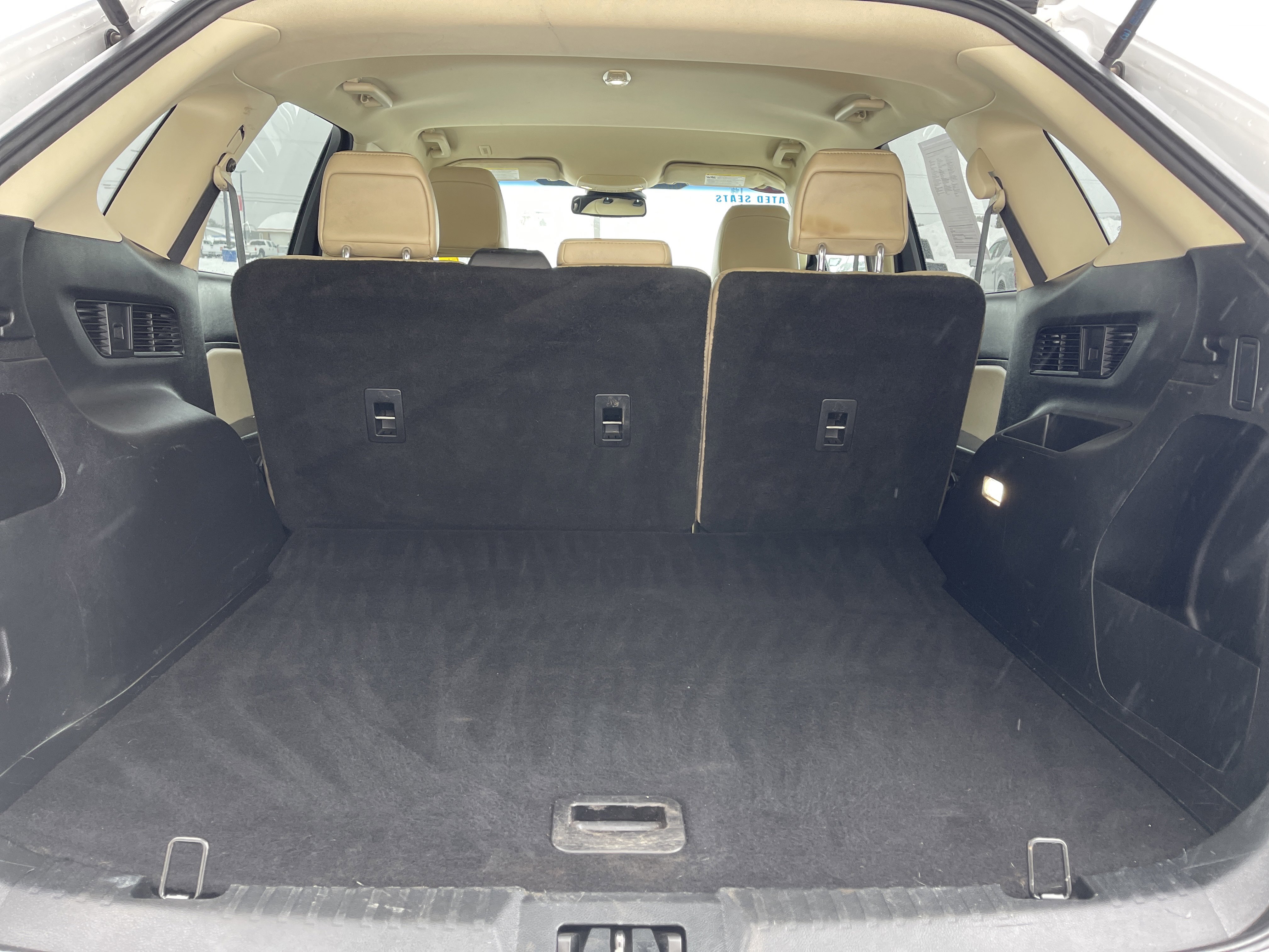 Used 2020 Ford Edge SEL image 9