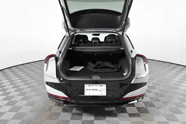 New 2025 Kia EV6 Wind image 8