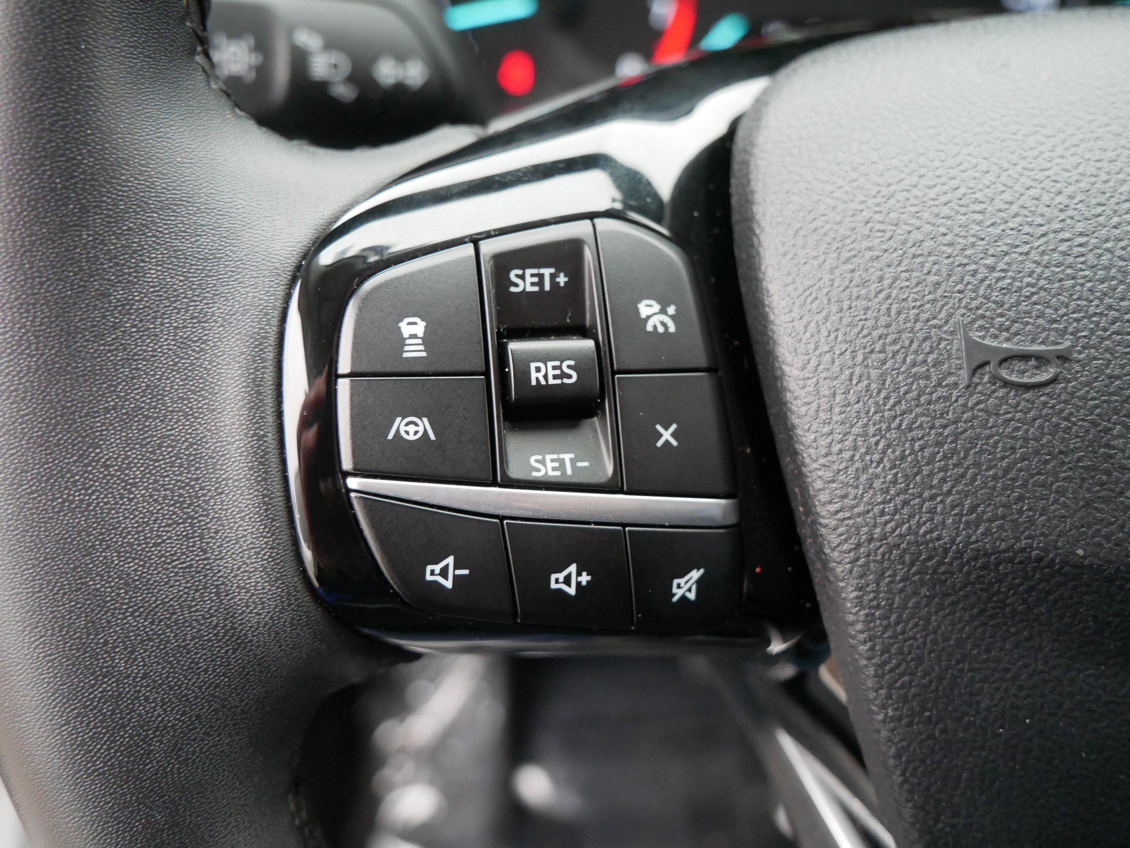 Certified 2022 Ford Escape SEL image 28