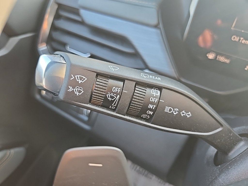 Used 2026 GMC Acadia AT4 w/ Luxury Package AWD/4WD image 50