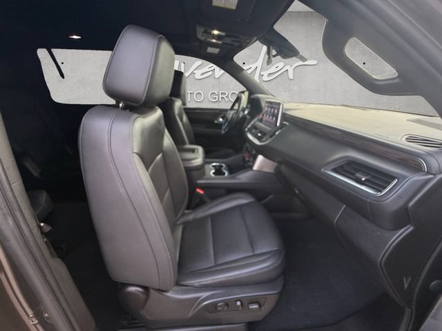 Used 2021 Chevrolet Suburban LT w/ LT Signature Package RWD image 24
