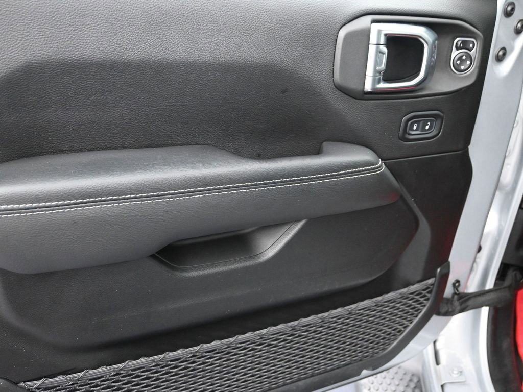 Used 2023 Jeep Wrangler Unlimited Sahara image 10