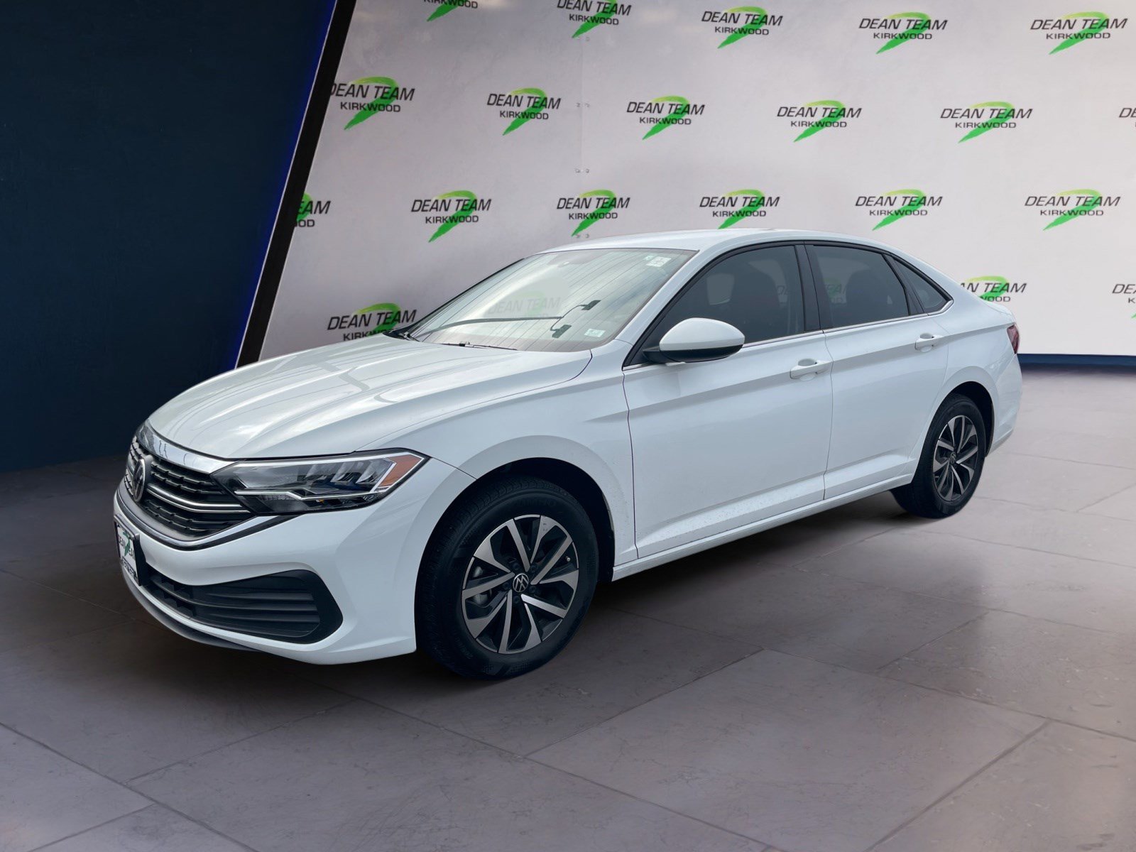 Used 2023 Volkswagen Jetta S image 2