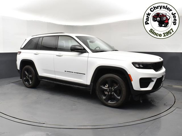 Used 2023 Jeep Grand Cherokee Altitude