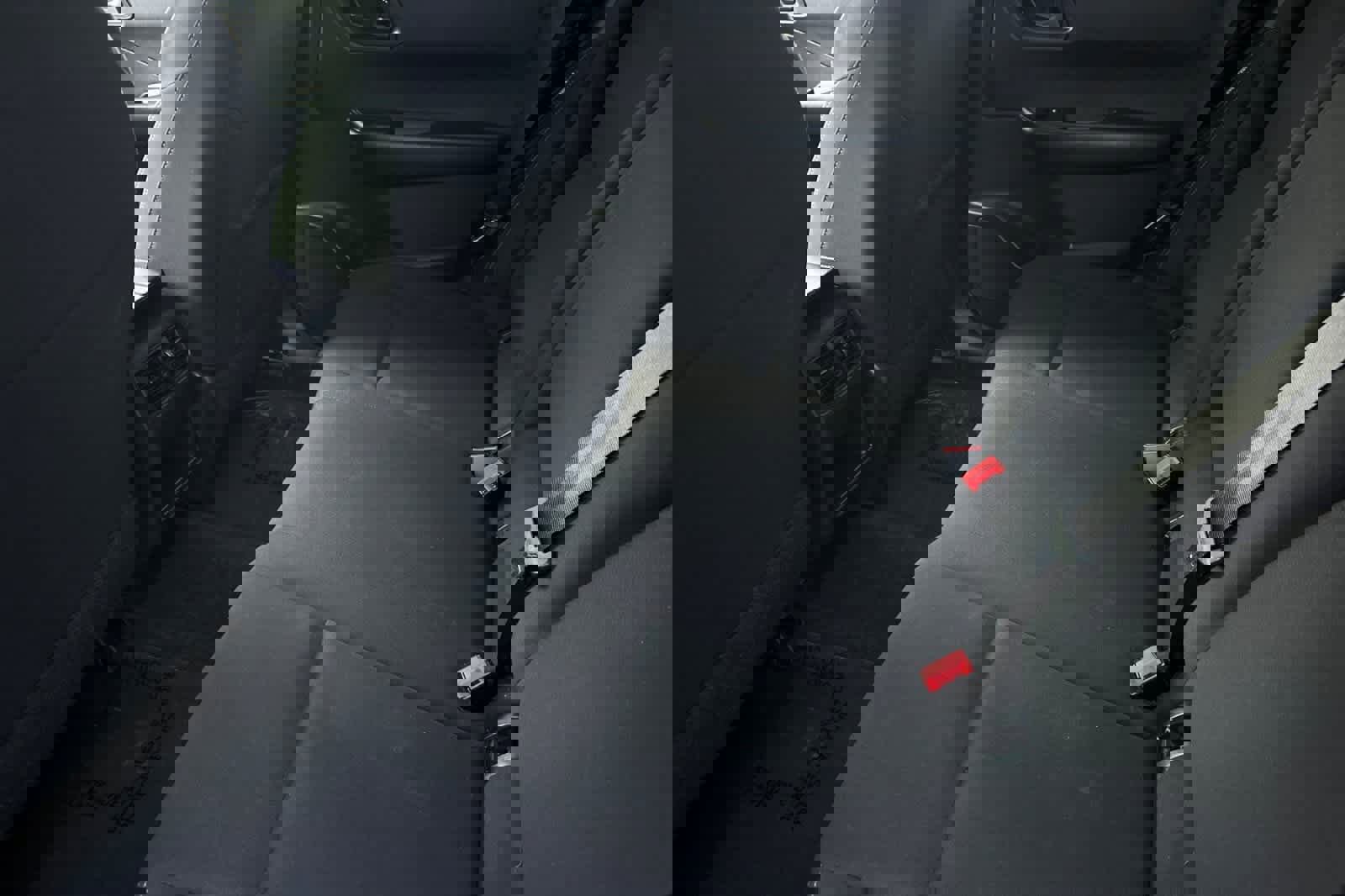 Used 2024 Nissan Rogue S image 5