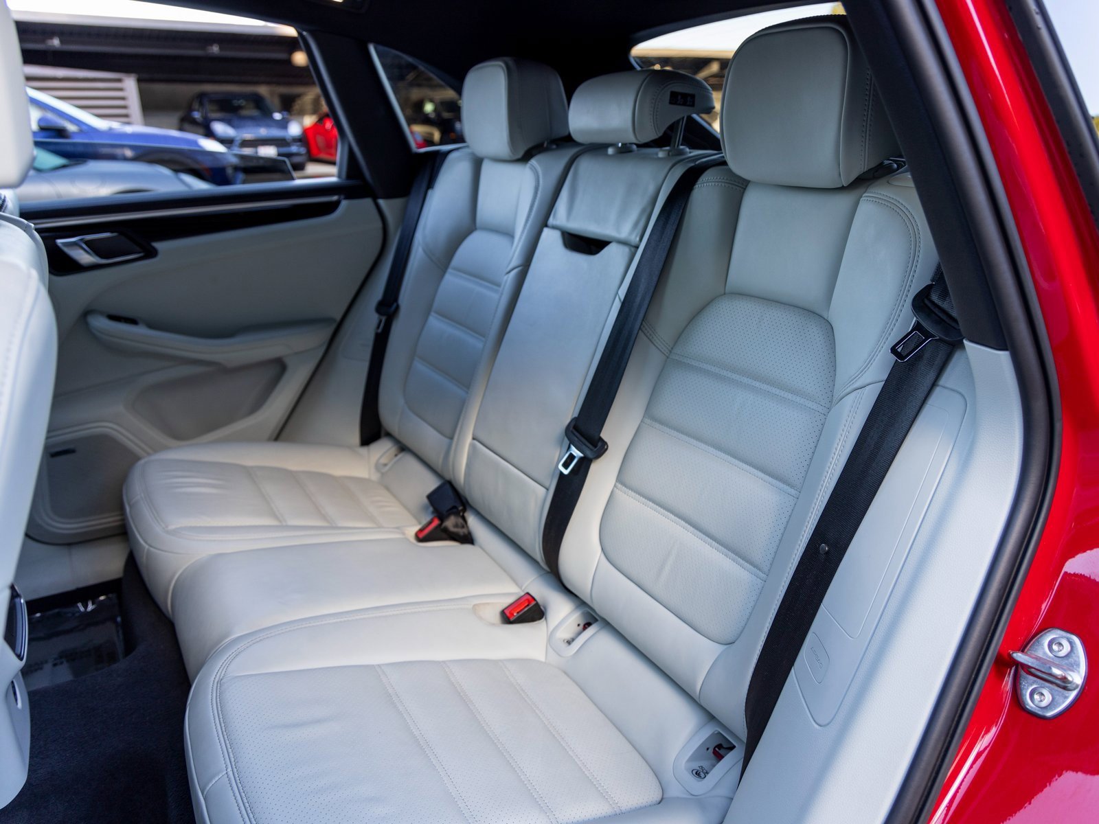 Certified 2024 Porsche Macan Turbo image 44