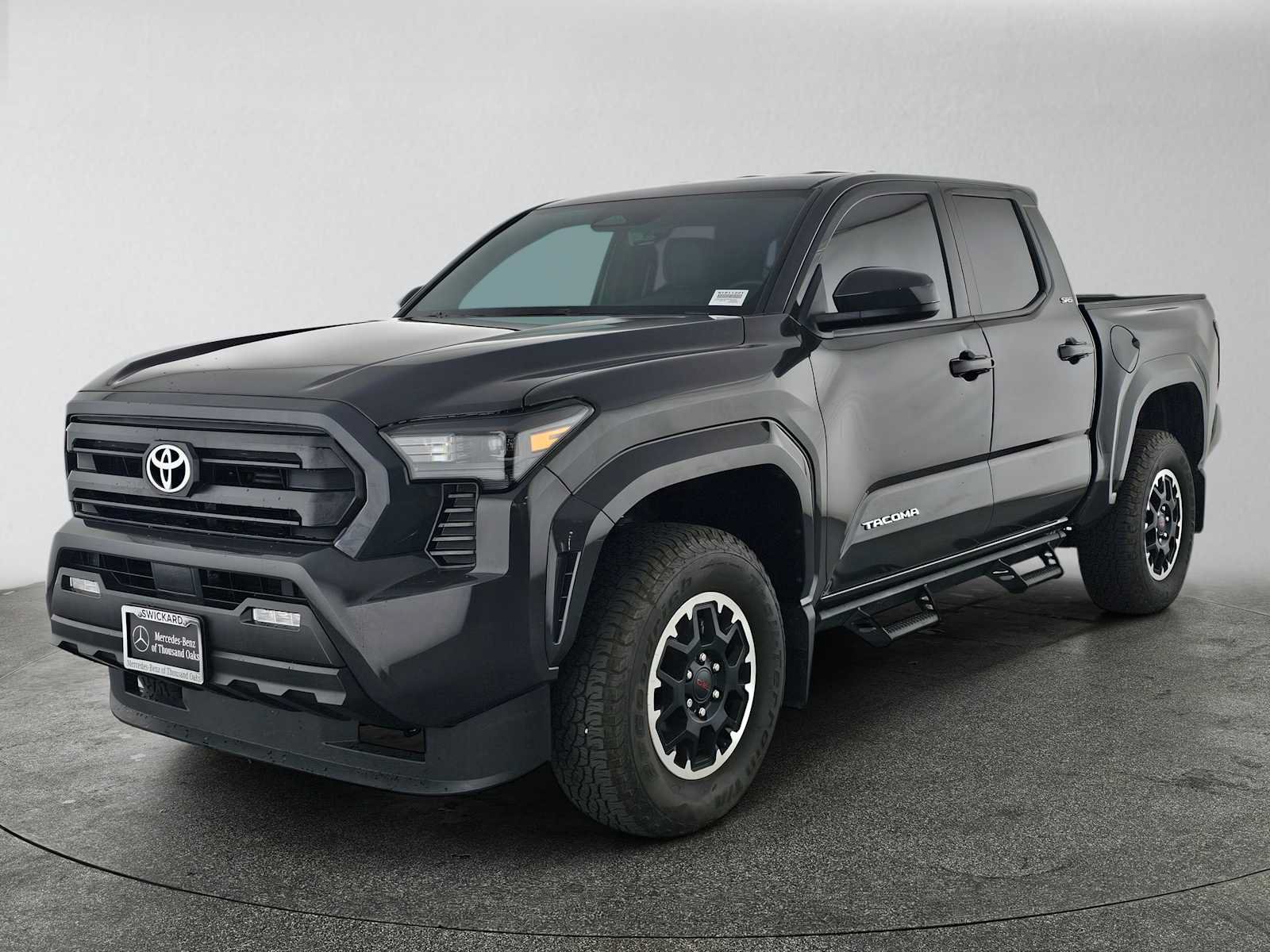 Used 2025 Toyota Tacoma SR5 AWD/4WD image 7