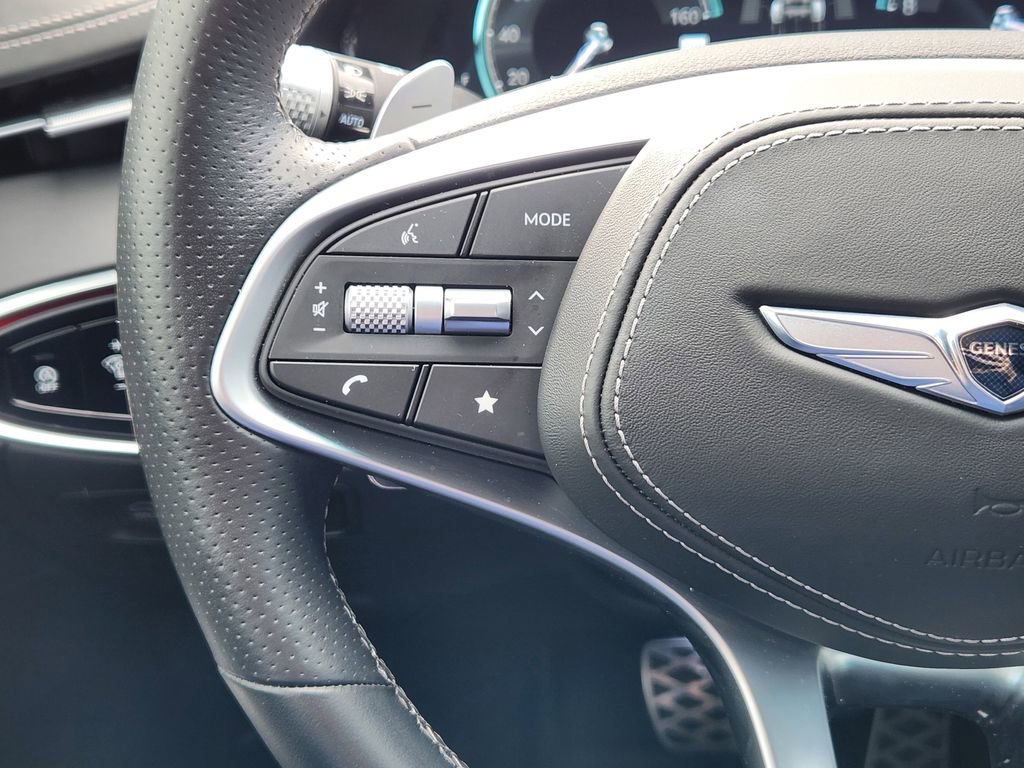 Used 2023 Genesis GV70 2.5T w/ Sport Prestige Package image 17