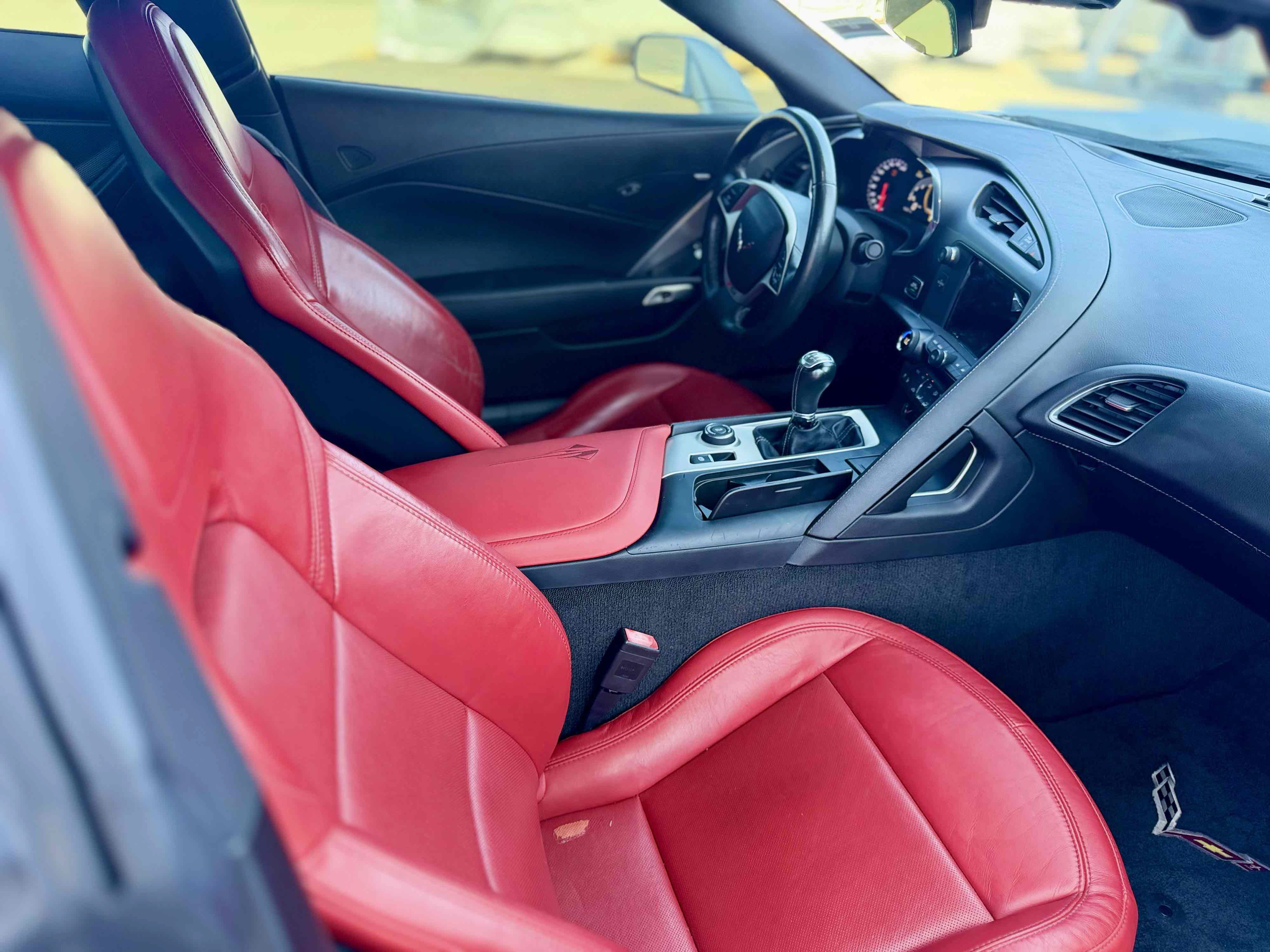 Used 2015 Chevrolet Corvette Stingray Coupe RWD image 18