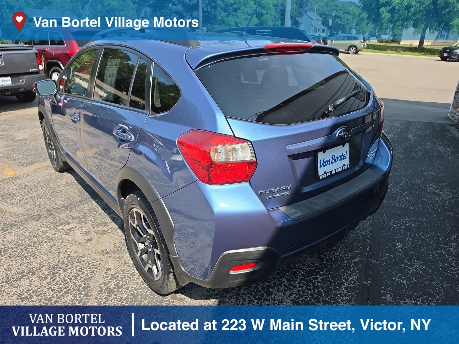 Used 2017 Subaru Crosstrek 2.0i Premium w/ Moonroof Package AWD/4WD image 7