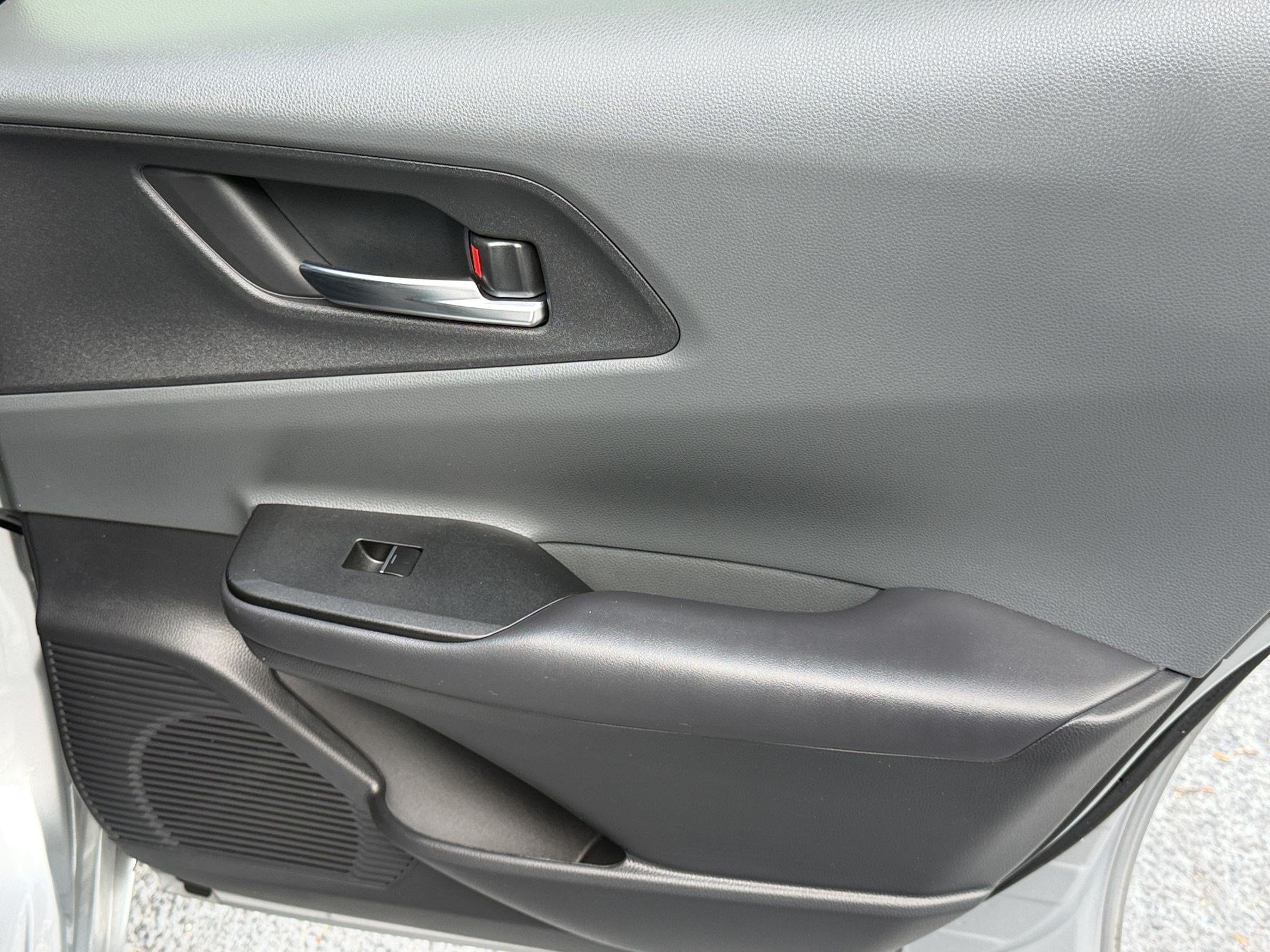 Used 2024 Toyota Prius Limited FWD image 30