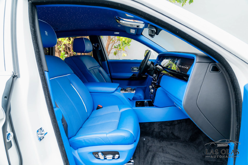 Used 2024 Rolls-Royce Phantom Sedan RWD image 54