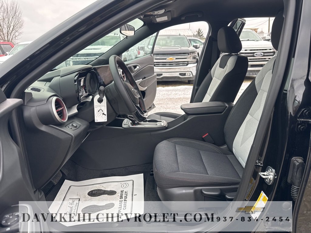 Used 2025 Chevrolet Trax RS w/ Driver Confidence Package image 19