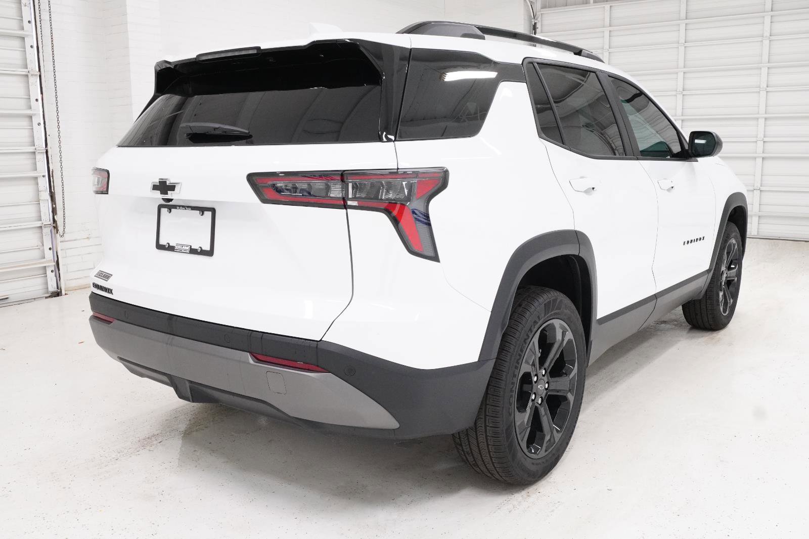 New 2026 Chevrolet Equinox LT w/ Midnight Edition image 5