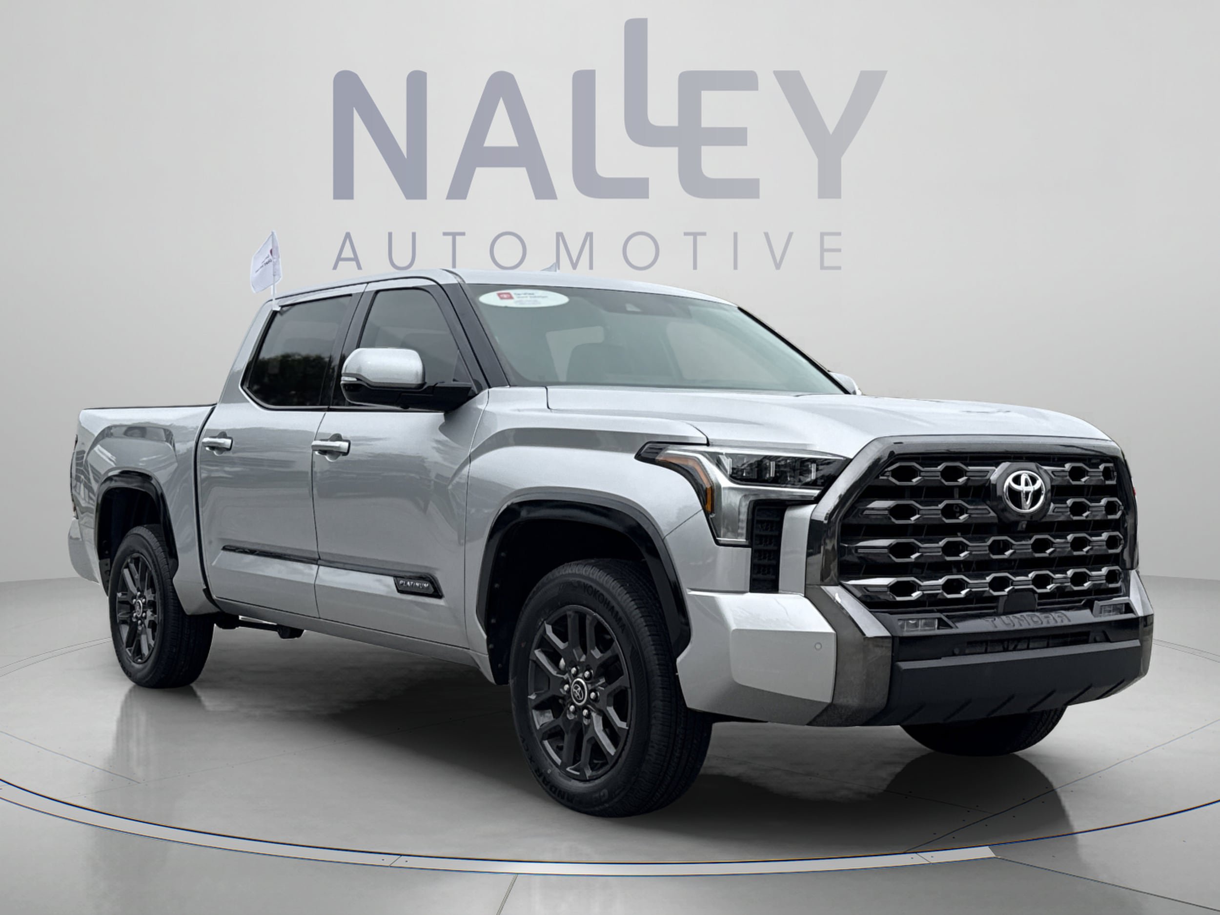 Used 2023 Toyota Tundra Platinum AWD/4WD image 7