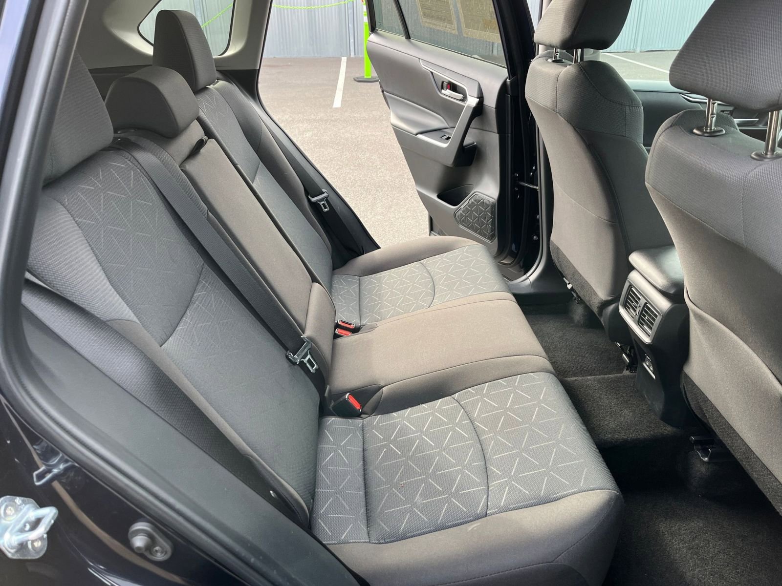 Used 2025 Toyota RAV4 XLE image 39