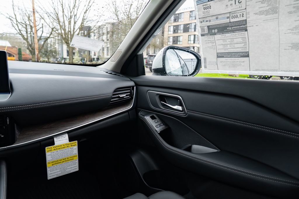 New 2026 Nissan Rogue Platinum image 10