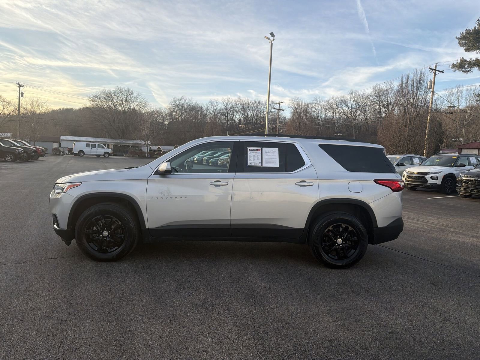 Used 2021 Chevrolet Traverse LT image 5