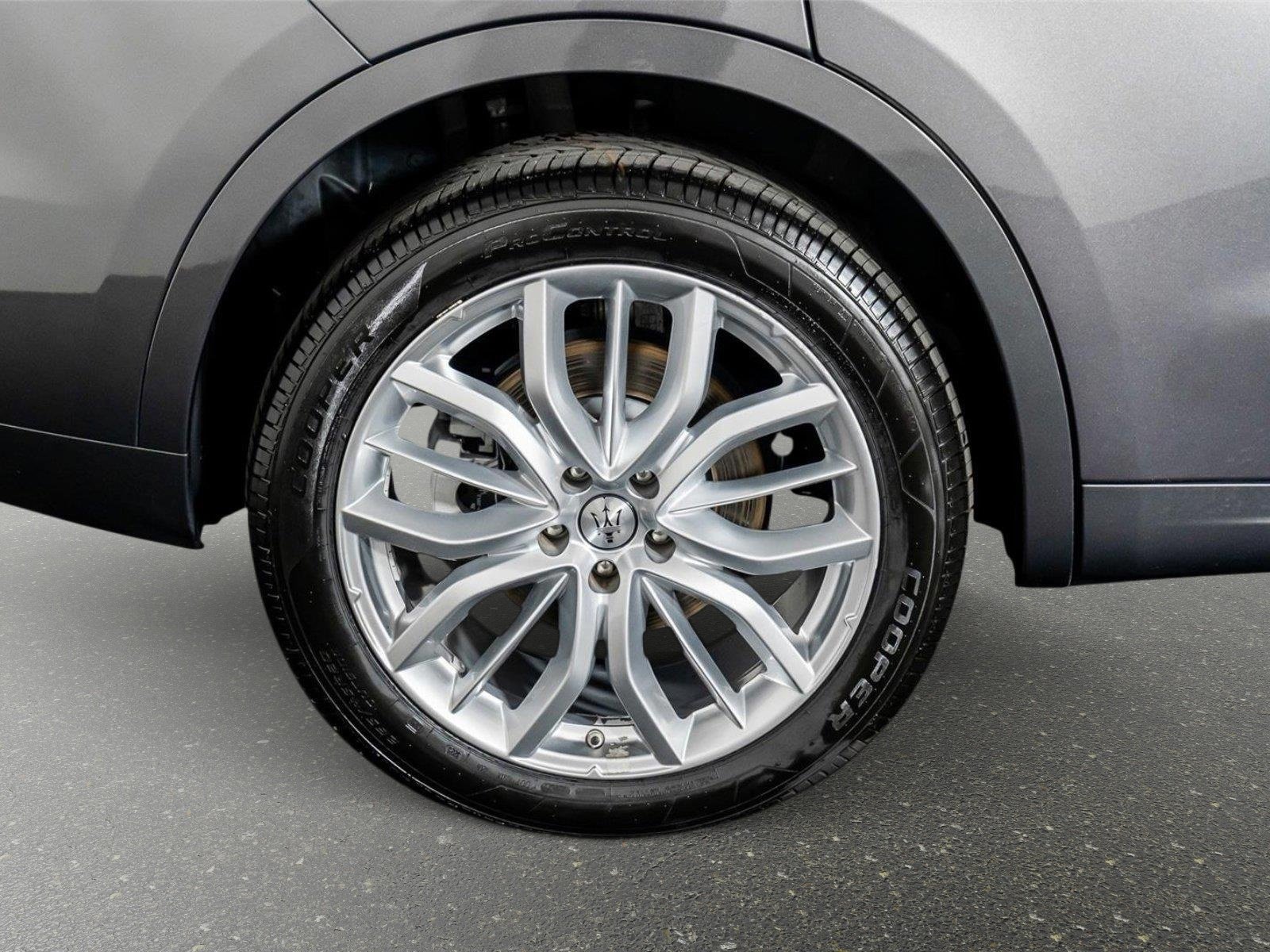 Used 2022 Maserati Levante GT AWD/4WD image 8