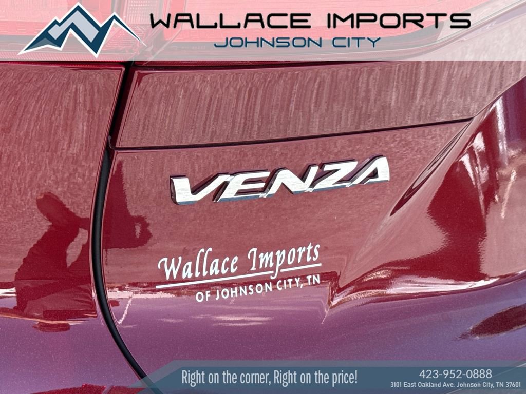 Used 2024 Toyota Venza Limited AWD/4WD image 12