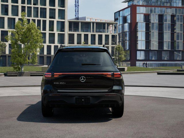 Used 2024 Mercedes-Benz EQB 250+ image 41