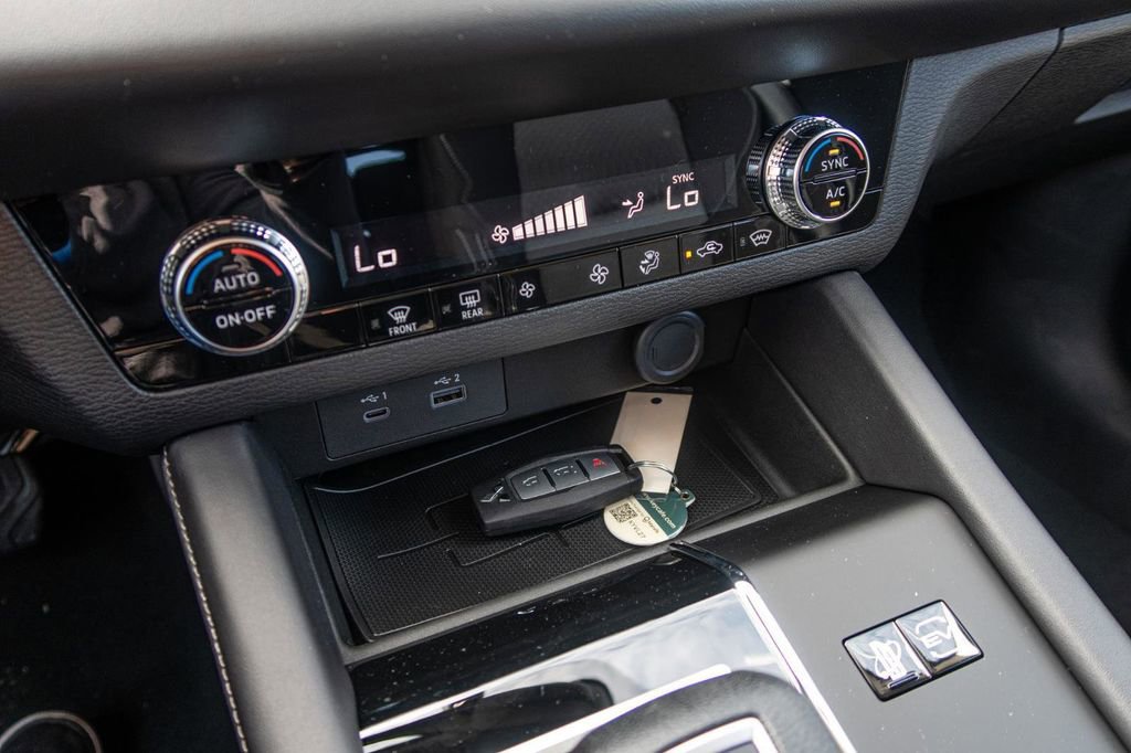 New 2024 Mitsubishi Outlander ES image 42