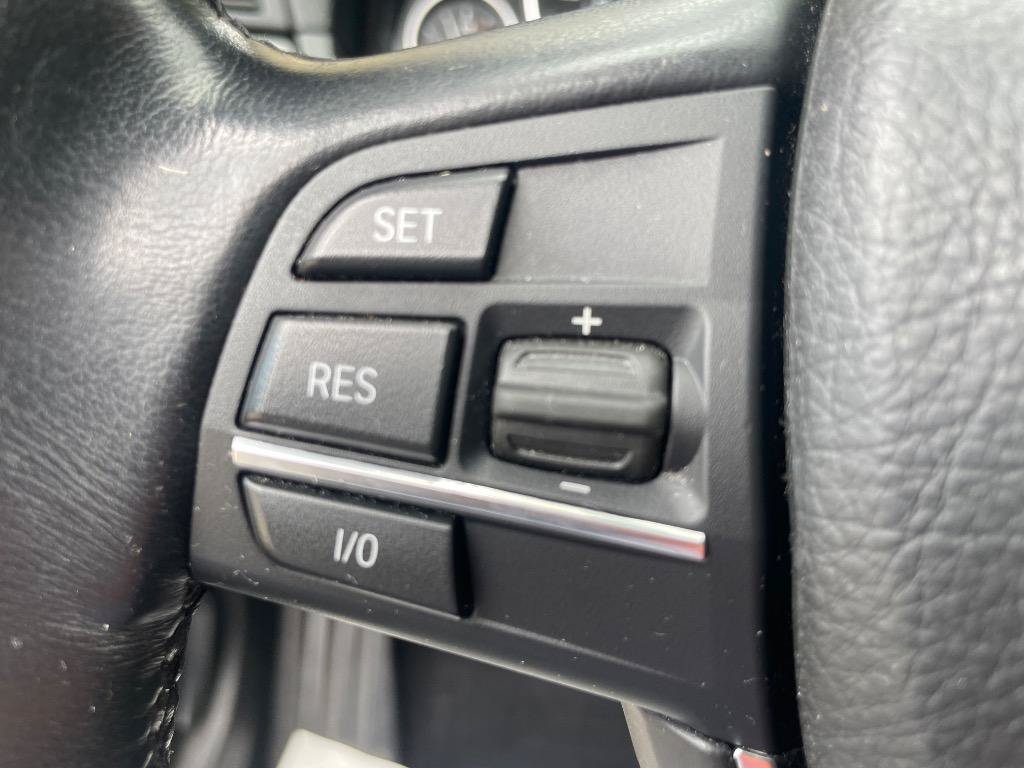 Used 2011 BMW 550i xDrive Sedan AWD/4WD image 24